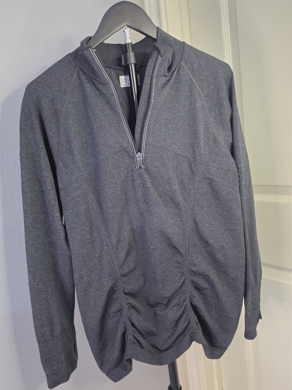 Athleta Fastest Track Half Zip Pullover Ruched Gray Thumbholes Size Large